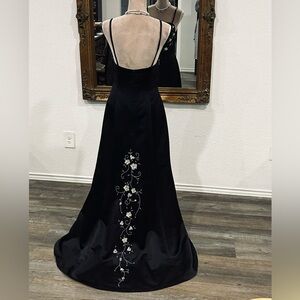 Black and White Formal Evening Gown Fundraiser Prom Pageant Dress Sz 12